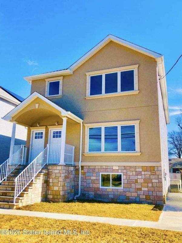 Building Photo - 461 Stewart Ave