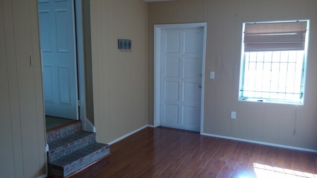 Building Photo - 3837 Sudbury Ave