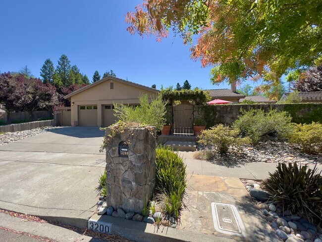 Building Photo - Stunning Single Level Browns Valley Home