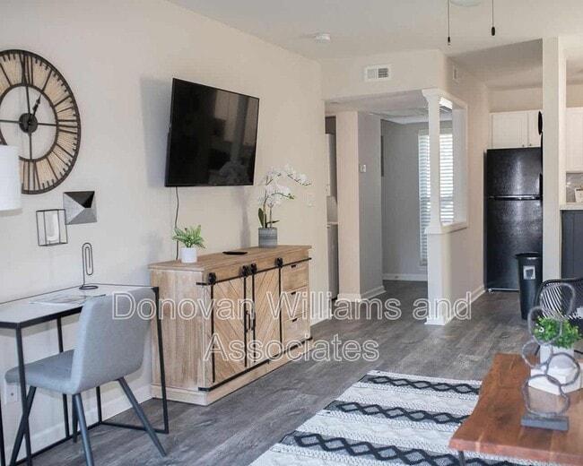 Photo - 2225 Kilborne Dr Apartment