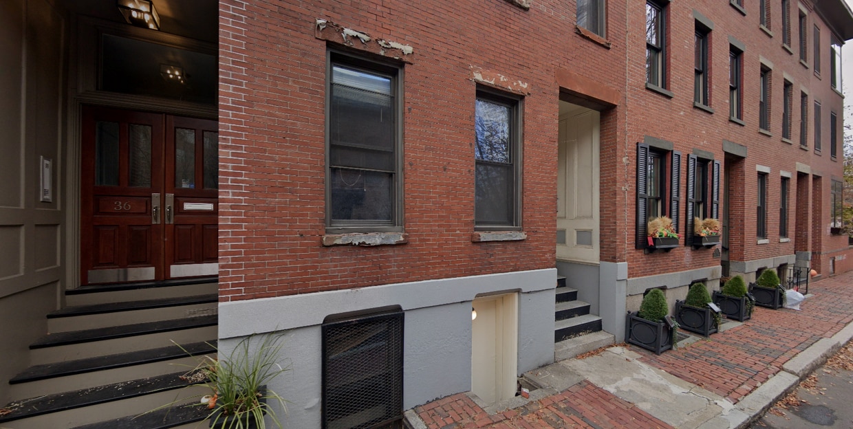 Primary Photo - 38 Bradford St