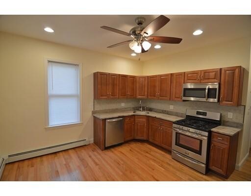 Primary Photo - 55 Hazelton St