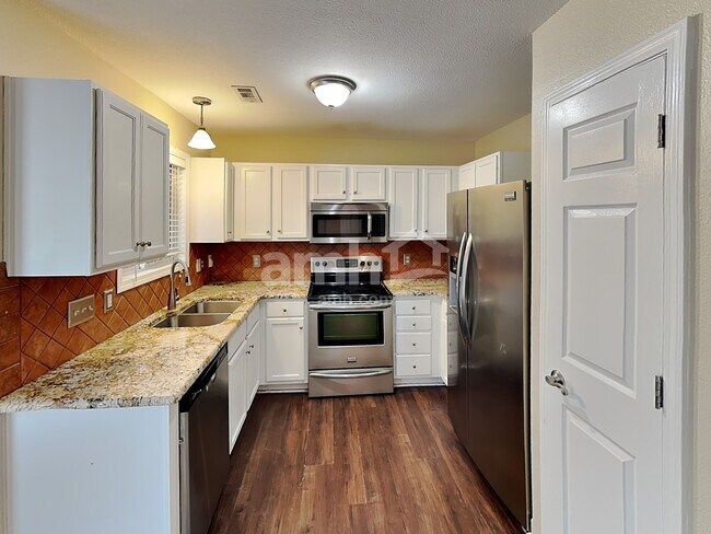 Foto del edificio - 10206 Orchard Grass Ct