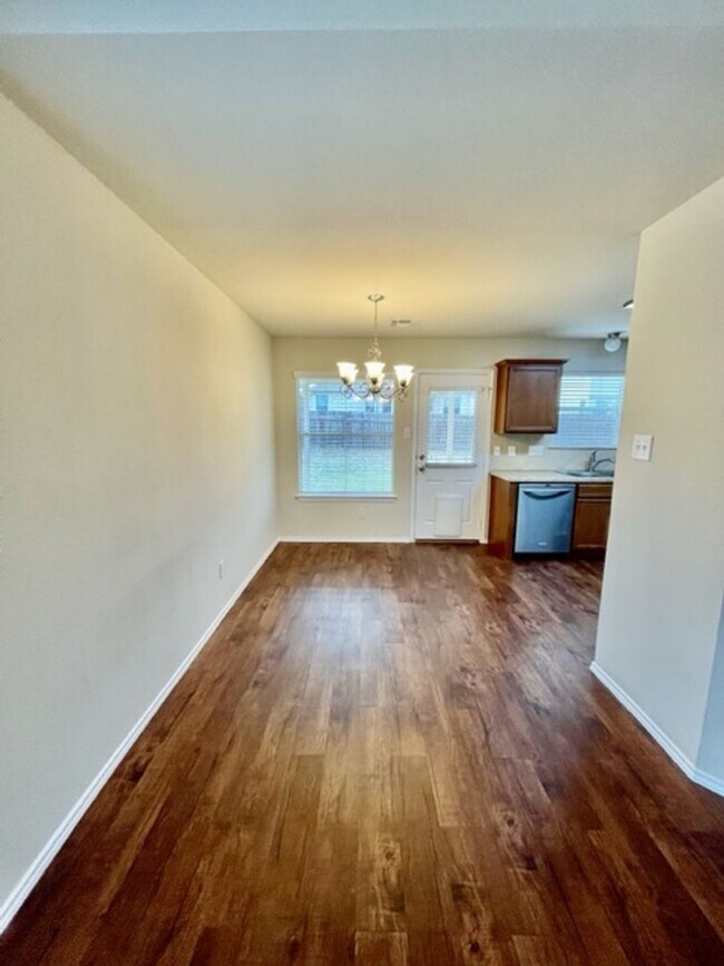 Foto del edificio - 6513 Cold Water