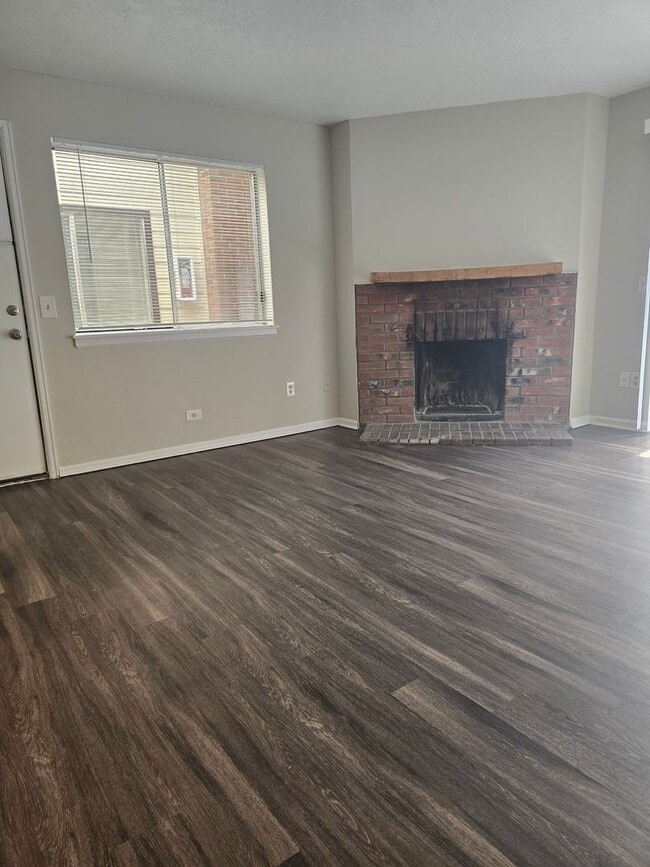 Foto del edificio - Fantastic Updated 2-Bedroom, 2-Bath Condo ...