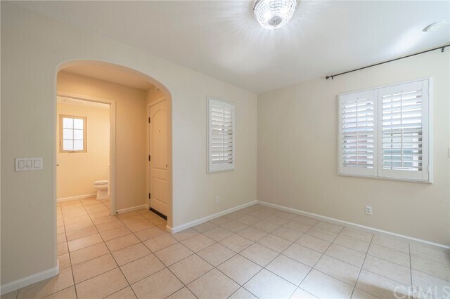 Foto del edificio - 56 Scarlet Bloom