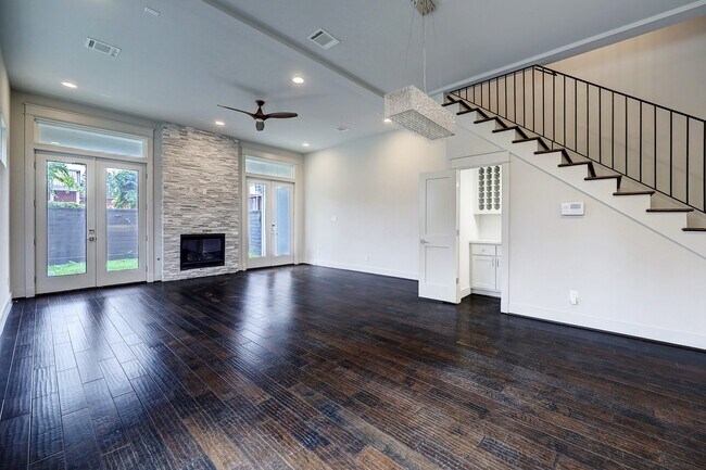 Foto del edificio - 609 W Pierce St