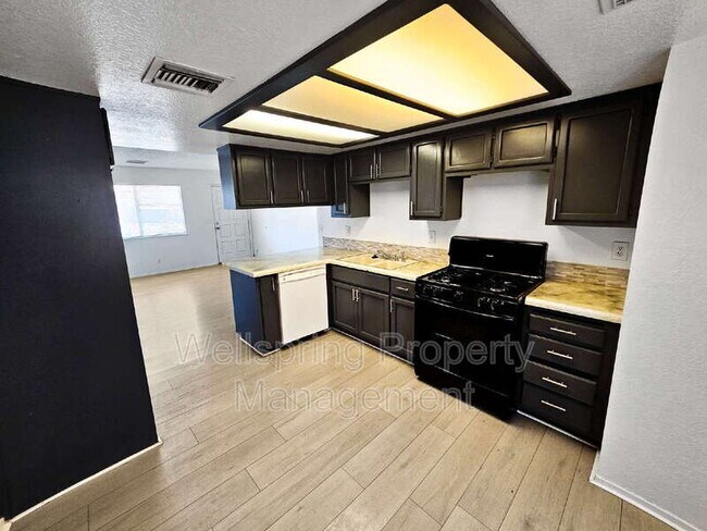 Foto del edificio - 201 S Sunset St