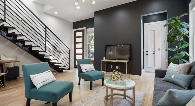Foto del edificio - 607 E 49th St