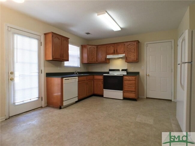 Building Photo - 101 Brittany Ln