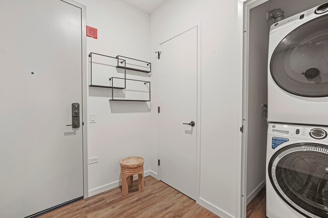 Photo - 174 N Aberdeen St Apartment