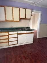 Building Photo - 12 Pine St