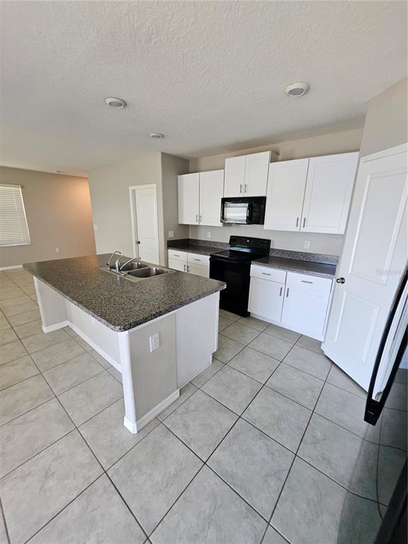Building Photo - 7511 Samuel Ivy Dr