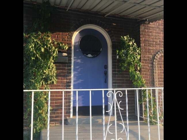 Foto del edificio - 705 500 N