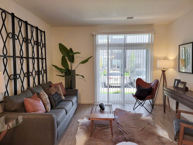 Plano de planta Madison - Sala de estar - Park West at Legacy Park