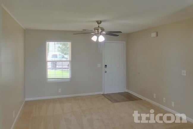Building Photo - 5020 Boyd Dr