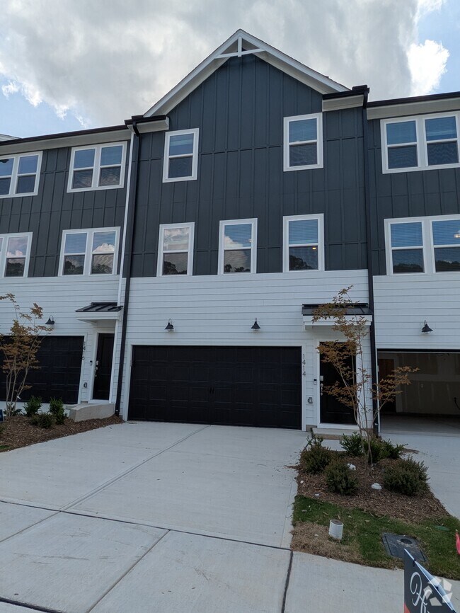 Building Photo - 1414 Chrysalis Pl