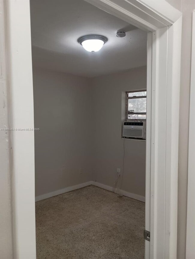 Building Photo - 1140 NW 9th St