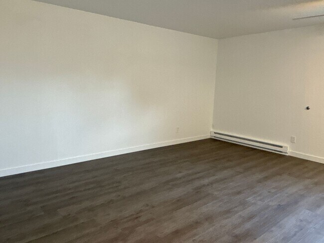 Foto del edificio - FRESHLY Remodeled, Move-In ready!