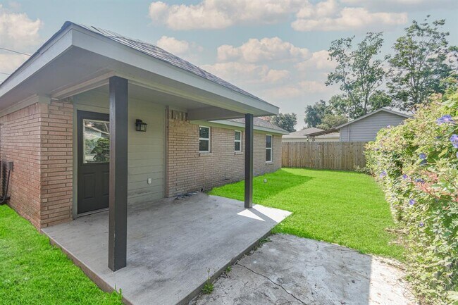 Building Photo - 4106 White St