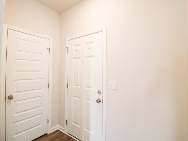 Foto del edificio - MOVE-IN Ready Home in New Market! $1,200 Rent Special!