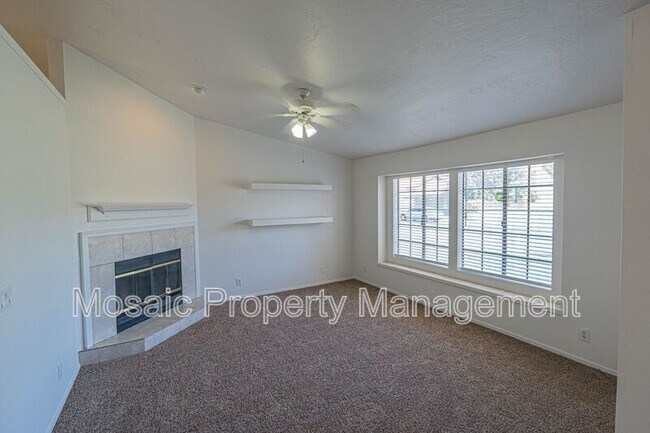 Building Photo - 1232 W Sea Crest Dr