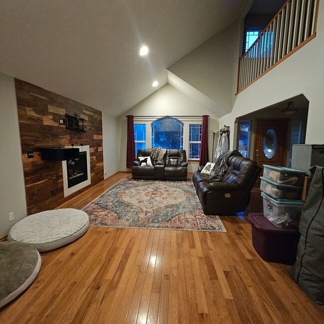 Building Photo - Olympic Mountain View Home in Forest Rock Hills | Fenced Yard | 3 Bed + Garage