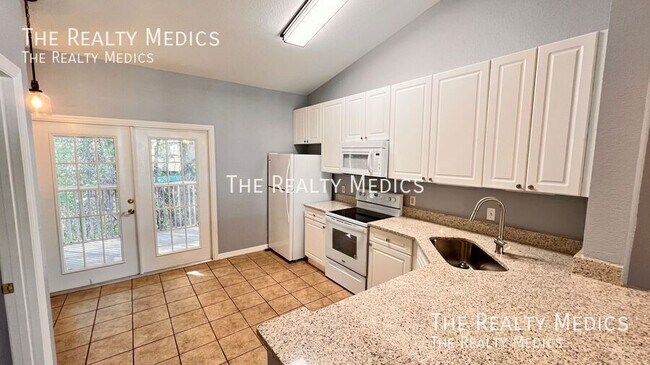 Building Photo - 145 Reserve Cir