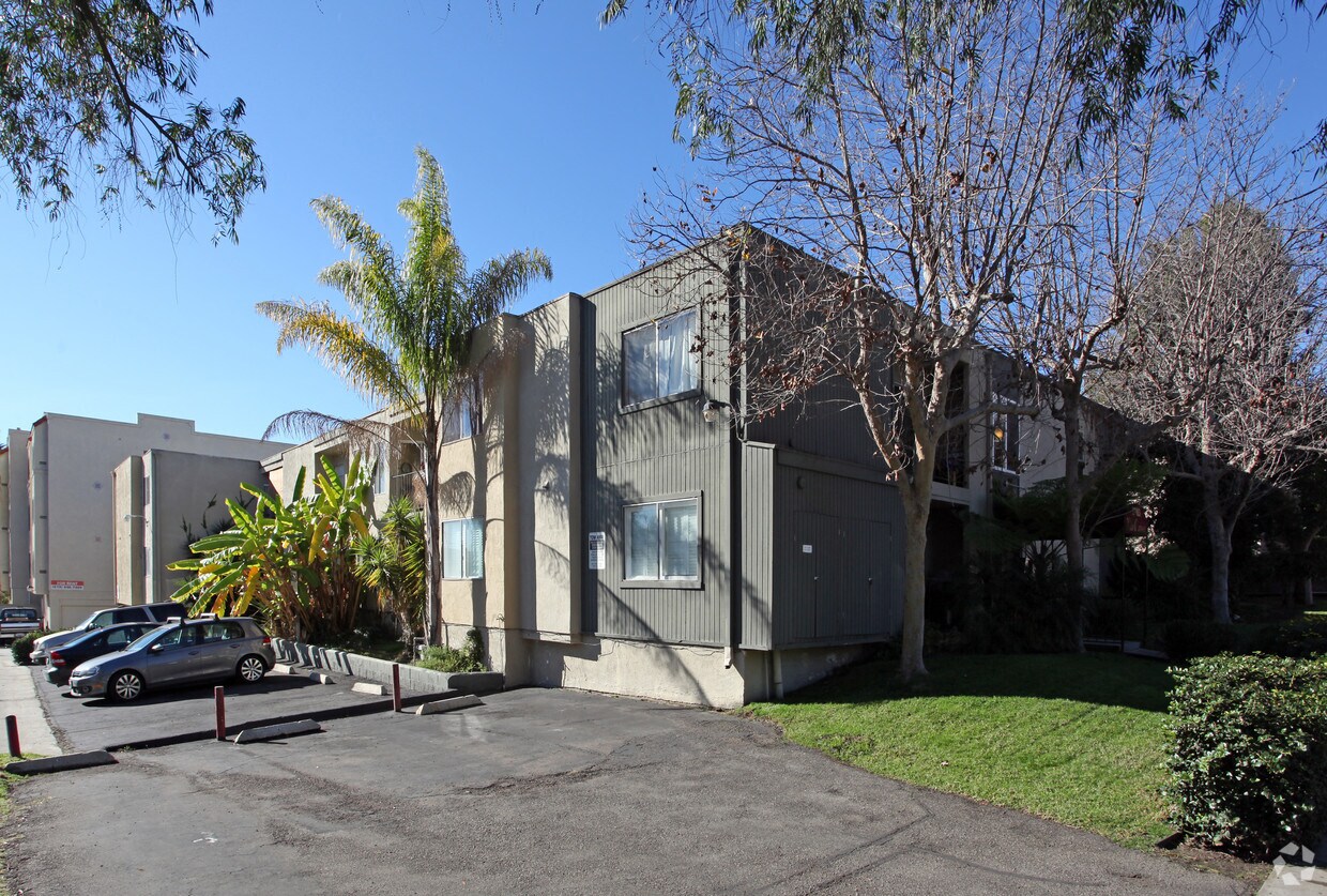 Primary Photo - Villa Clarissa