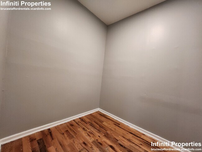 Building Photo - 3838 S Sacramento Ave