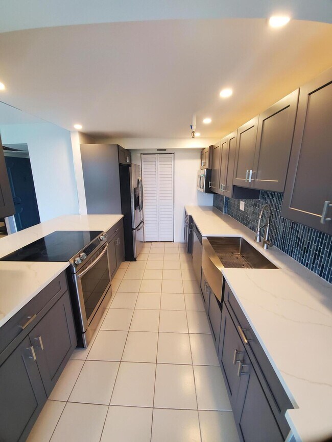 Foto del edificio - 859 Jeffery St