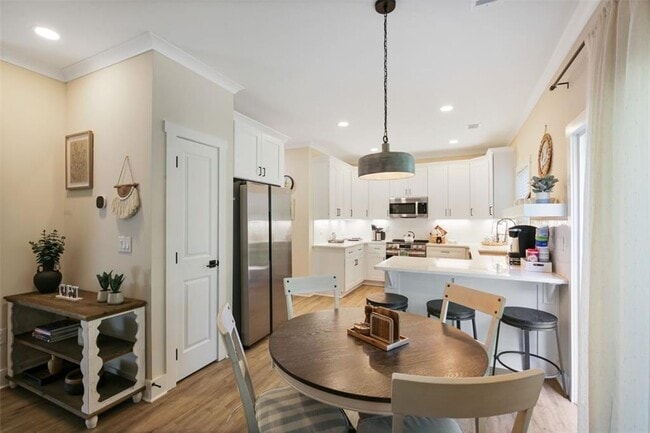 Foto del edificio - 4620 Timrose Rd NW