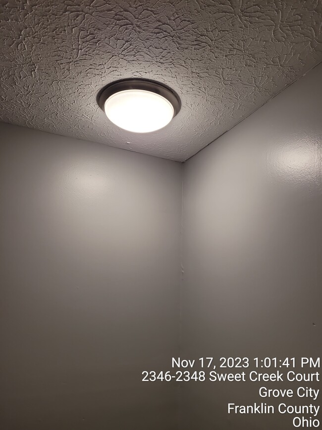 Foto del edificio - 2346 Sweet Creek Ct