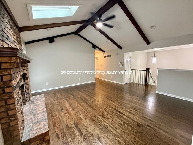 Building Photo - Newly Remodeled 3 Bed, 2.5 Bath Home with ...