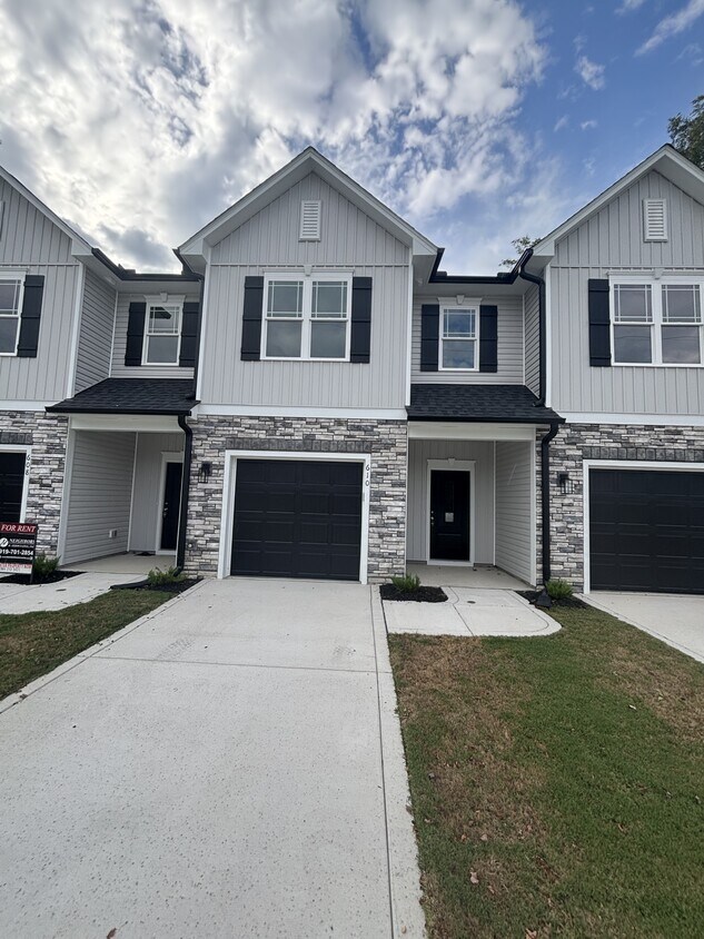 Foto principal - 610 S Blackmon St