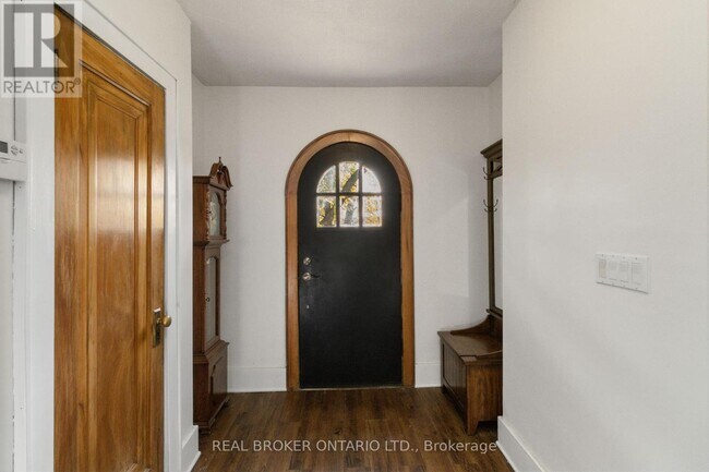 Photo du bâtiment - 295 Plains Rd W