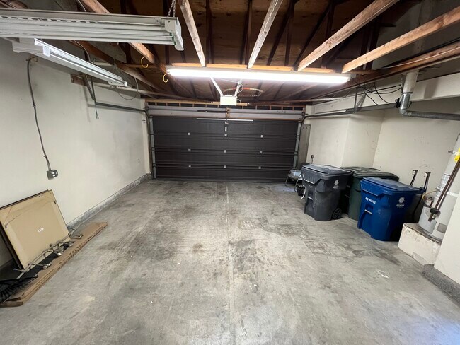 Garage - 20231 Village Green Dr