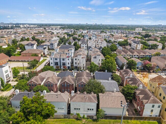 Foto del edificio - 2154 Arabelle St