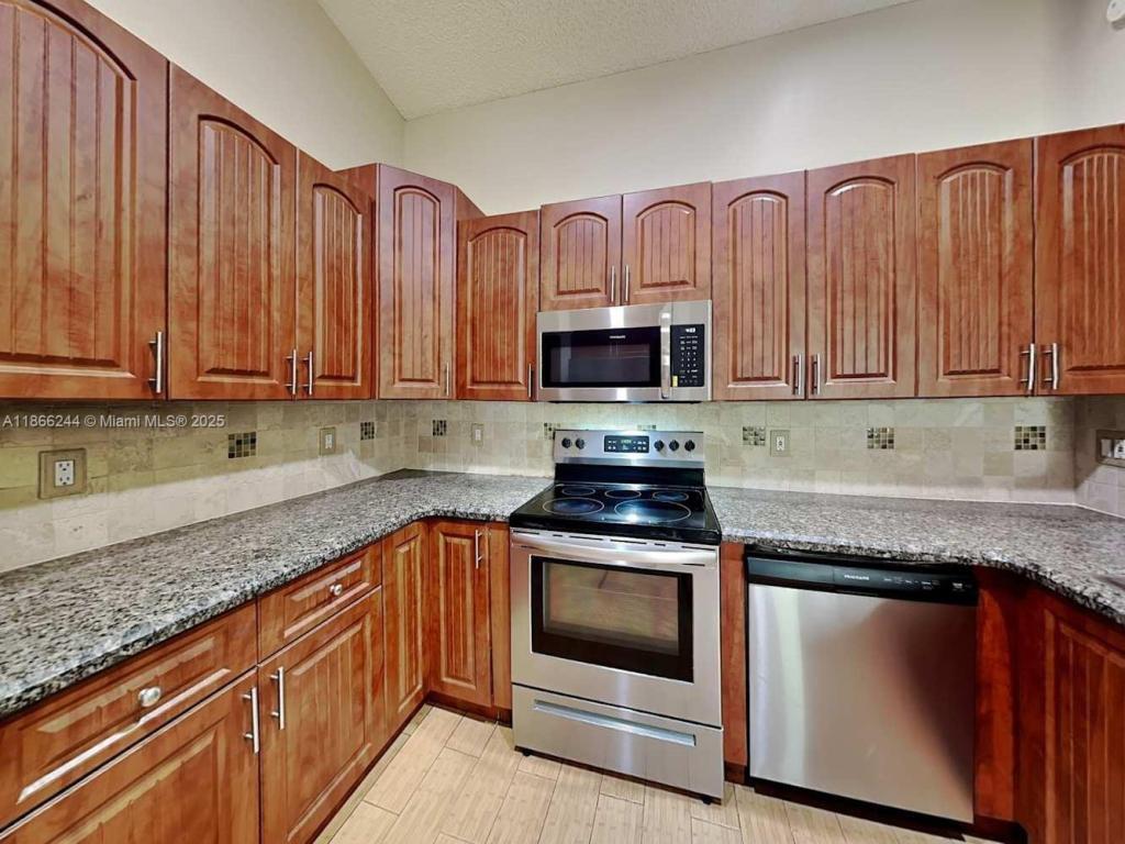 Foto principal - 1532 Salerno Cir