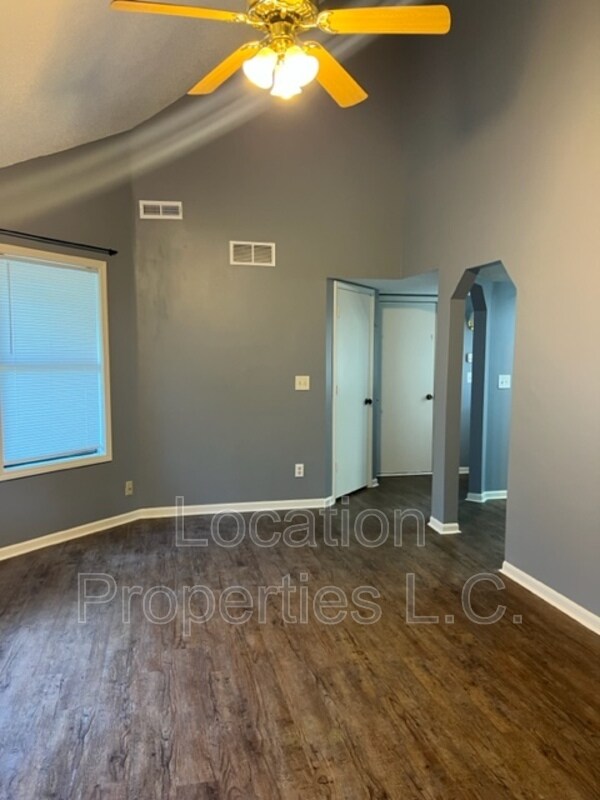 2528 Crestline Ct, Lawrence, KS 66047 Condo for Rent in Lawrence, KS