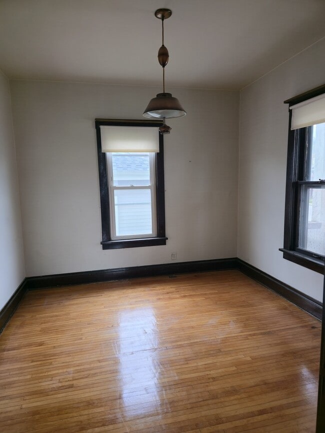 Foto del edificio - 121 Davis Ave