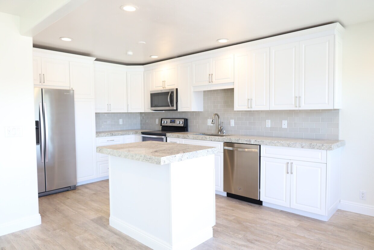 2906 Camino Capistrano Unit B, San Clemente, CA 92672 Condo for Rent in San Clemente, CA