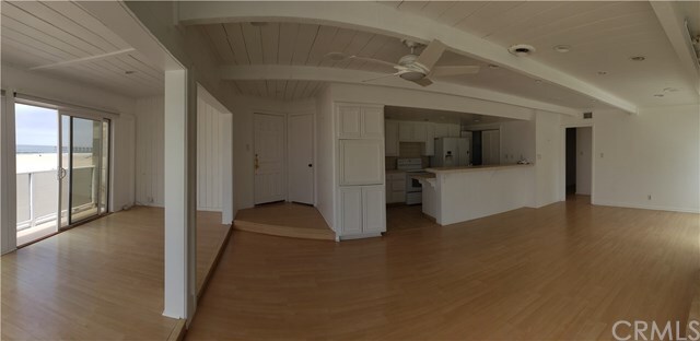 Building Photo - 634 The Strand