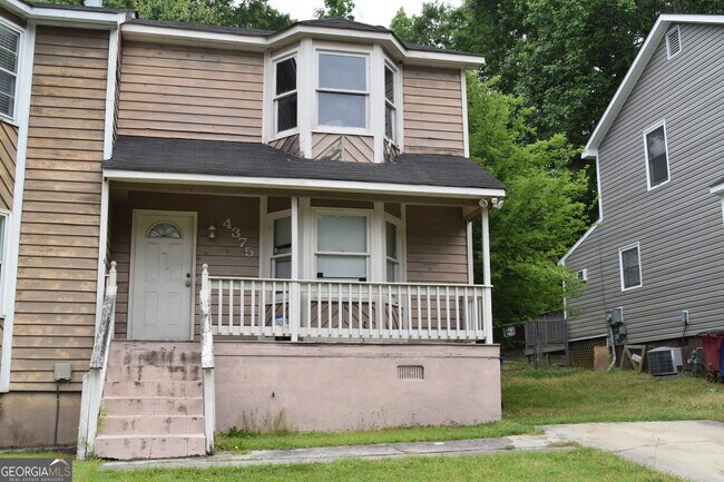 Foto del edificio - 4375 Barrington Pl