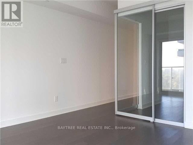 Photo du bâtiment - 58 Orchard View Blvd