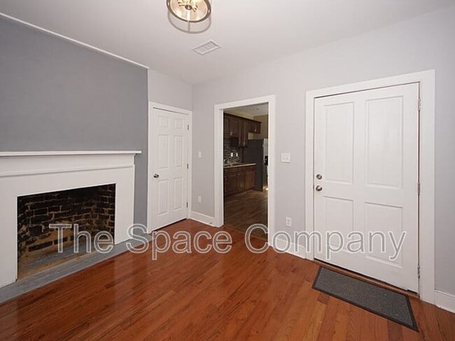 Photo - 126 Logan St House