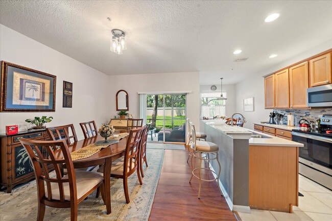 Foto del edificio - 3407 Parkridge Cir