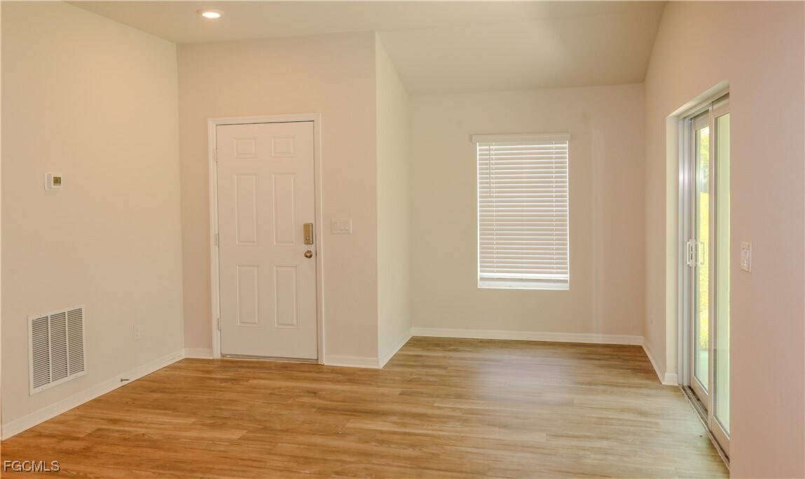 Foto principal - 309 Norwalk Ave