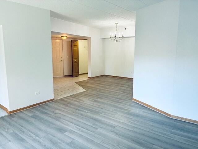 Foto del edificio - 927 Elderberry Cir