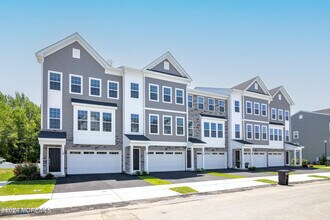 Building Photo - 18 Crimson Dr